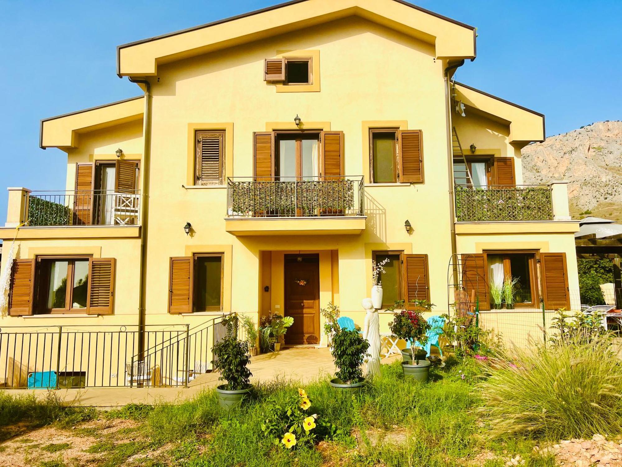 Esmaraldas House Of Love Terrasini Dış mekan fotoğraf